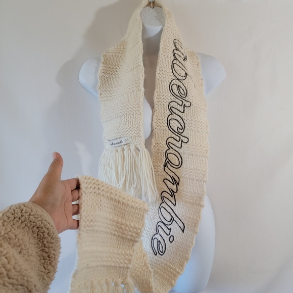 VTG Y2K Abercrombie Ivory Chunky Cable Knit Scarf Fringed Logo Grunge Unisex - Picture 6 of 10